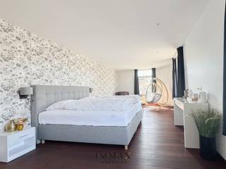 Commercial for sale in Bruges