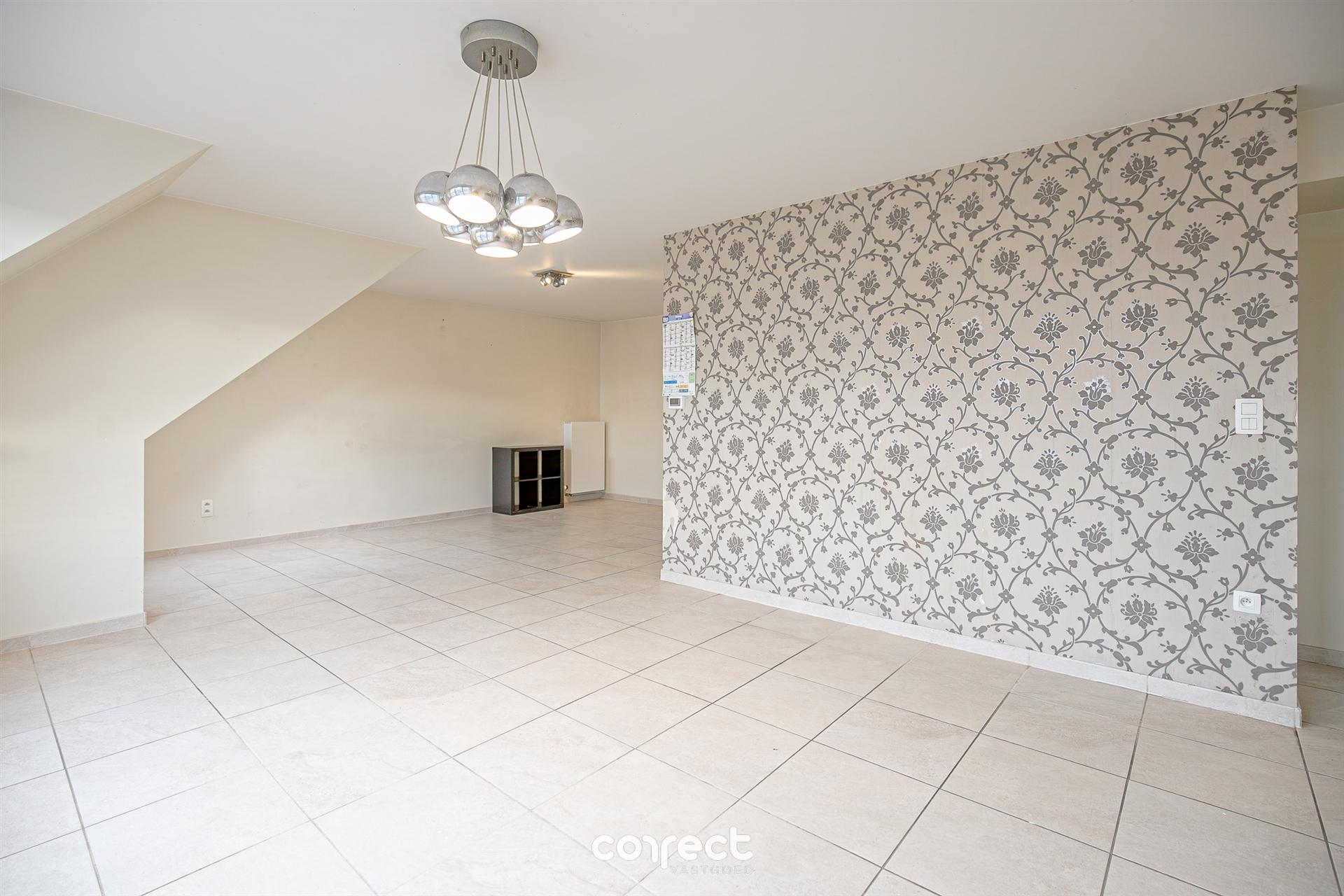 Instapklaar appartement met 3 slaapkamers en terras. - foto 2