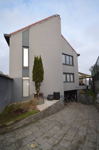 ZELE nabij Burgemeester Van Ackerwijk: instapklare, bijzonder ruime woning met 4 slaapkamers en tuinterras