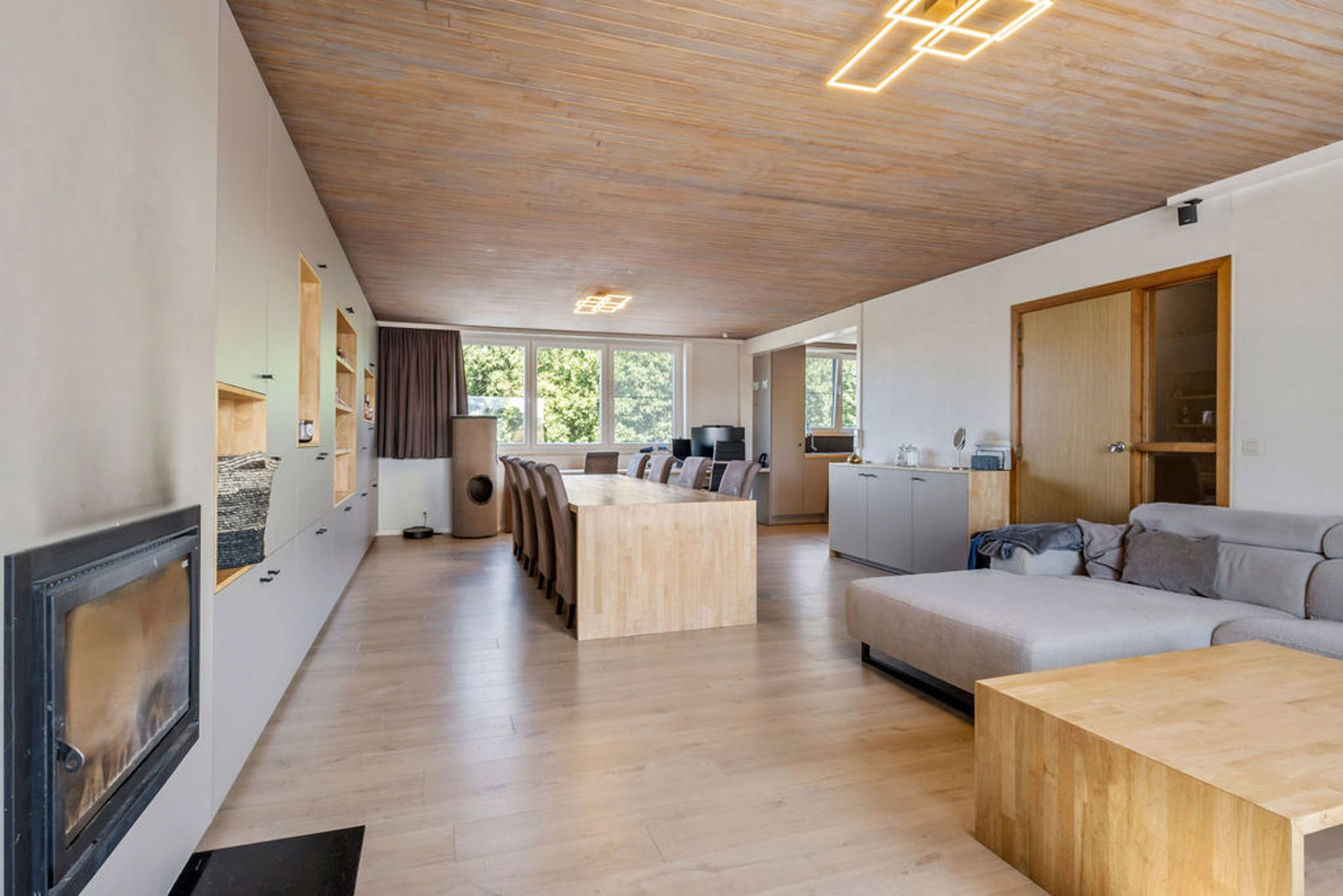 Instapklare woning met ruime garage/opslagplaats in Bredene. - foto 3