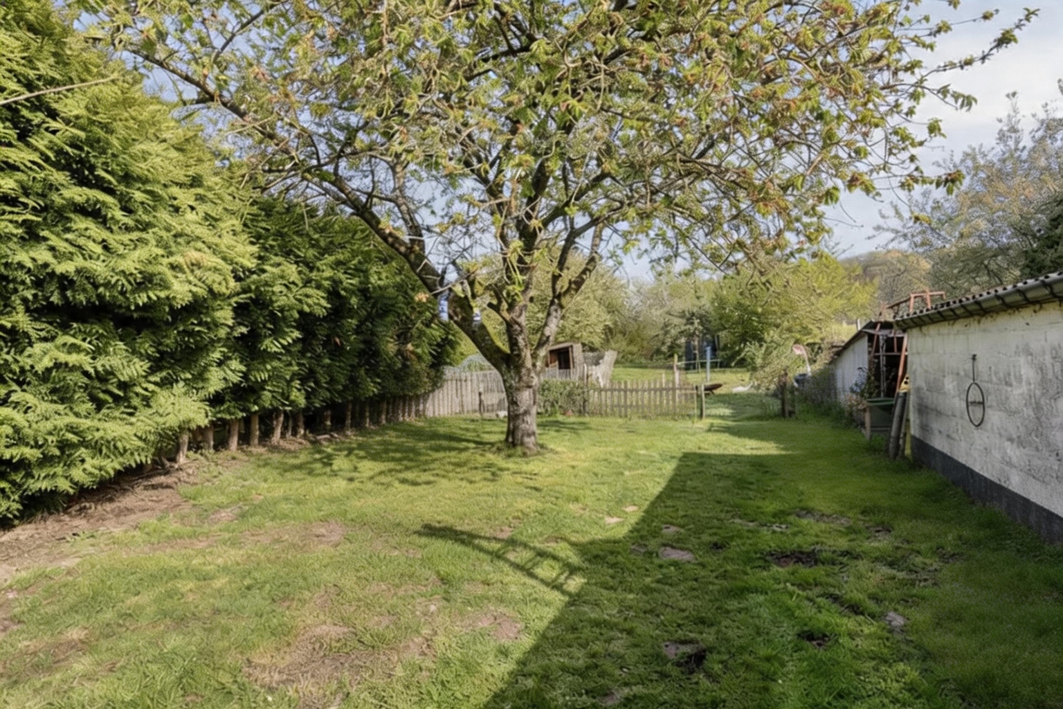 WONING MET RUIME TUIN & ATELIERRUIMTE IN BOUTERSEM - foto 4
