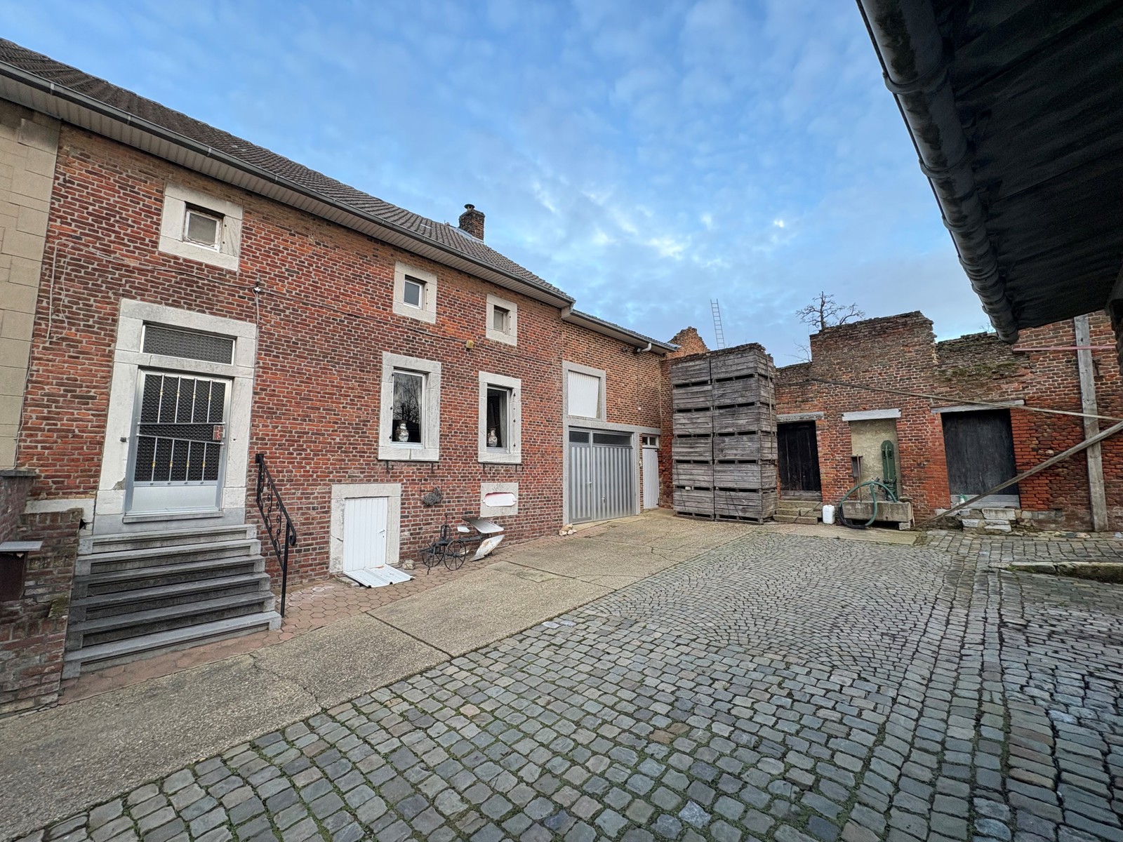 House for sale in Heers with 6 bedrooms - photo 3
