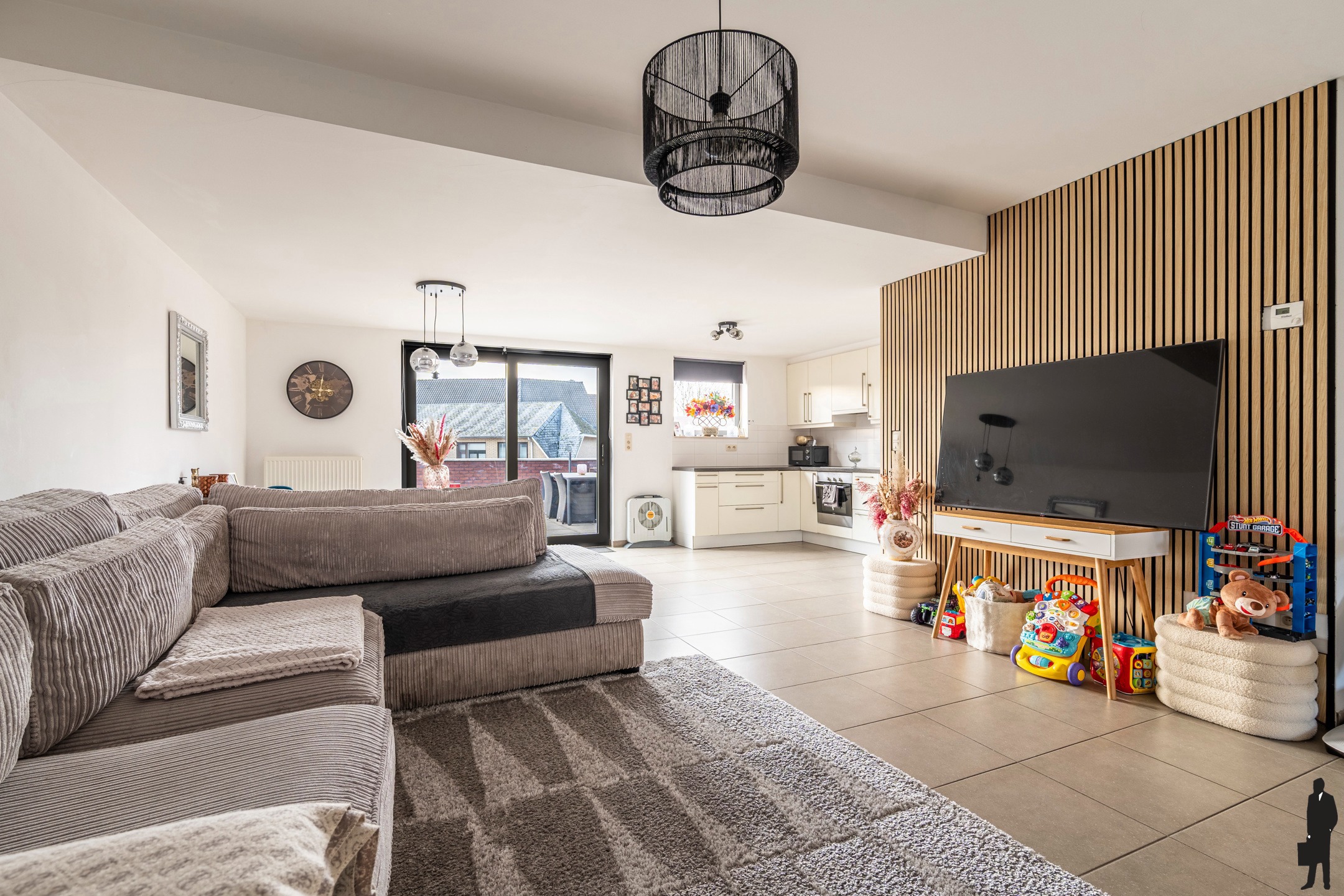 Ruim appartement in het centrum van Baarle-Hertog met dakterras van 23 m²!  - foto 2