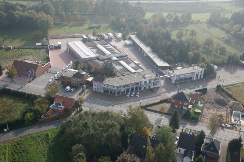 Uitzonderlijk project op 2ha58a29ca, RUP Garage Van Houdt Kempen van toepassing dd 6/11/2006 - foto 1