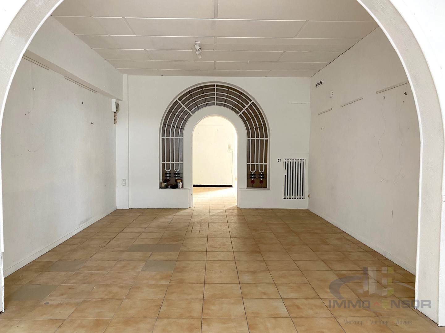 Te koop: Uitzonderlijk ruim pand met zee van mogelijkheden - foto 2