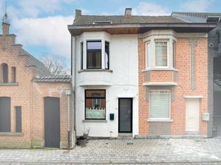 Instapklare Woning in het Hart van TielrodeDeze volledig gerenoveerde woning is klaar om zijn nieuwe bewoners te verwelkomen! Als tweede bewoner...