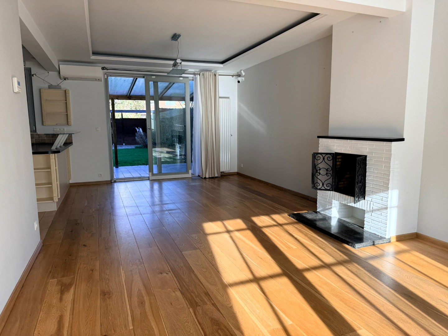 Ruime gezinswoning met 4 à 5 slaapkamers en tuin te Ekeren - foto 4