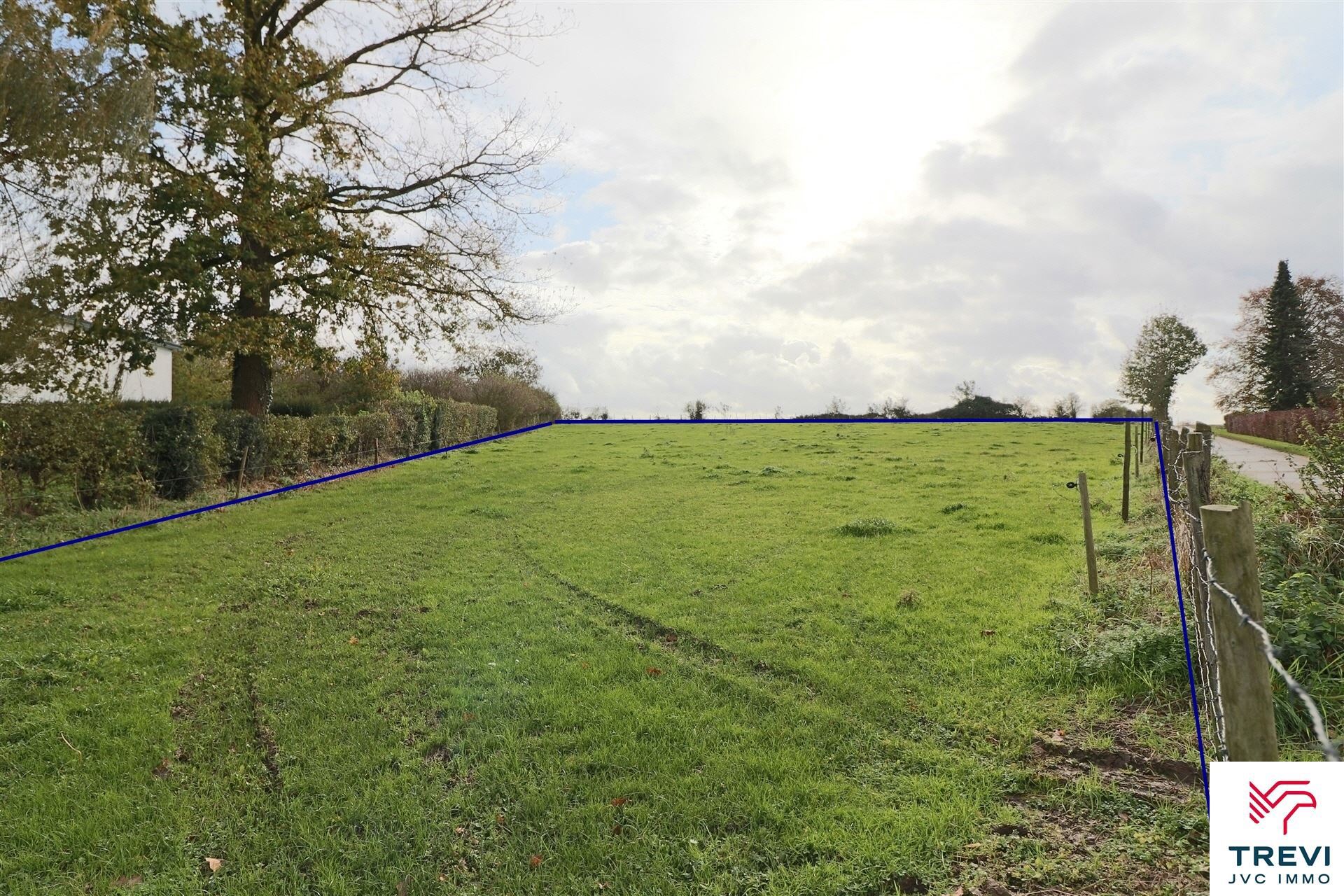 Beau terrain à batir avec vue dégagée - photo 2
