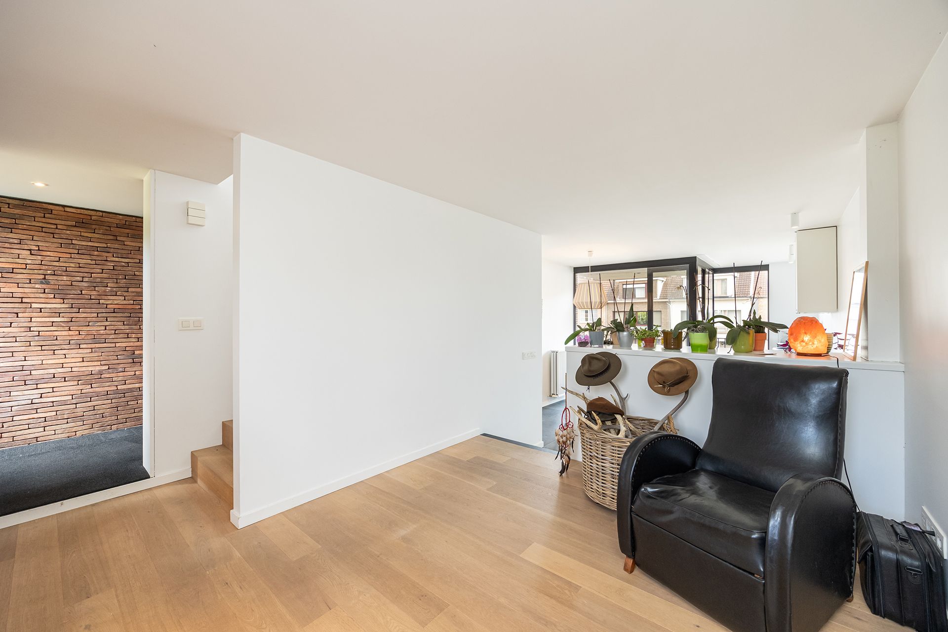 Apartment for rent in Hove with 2 bedrooms - photo 5