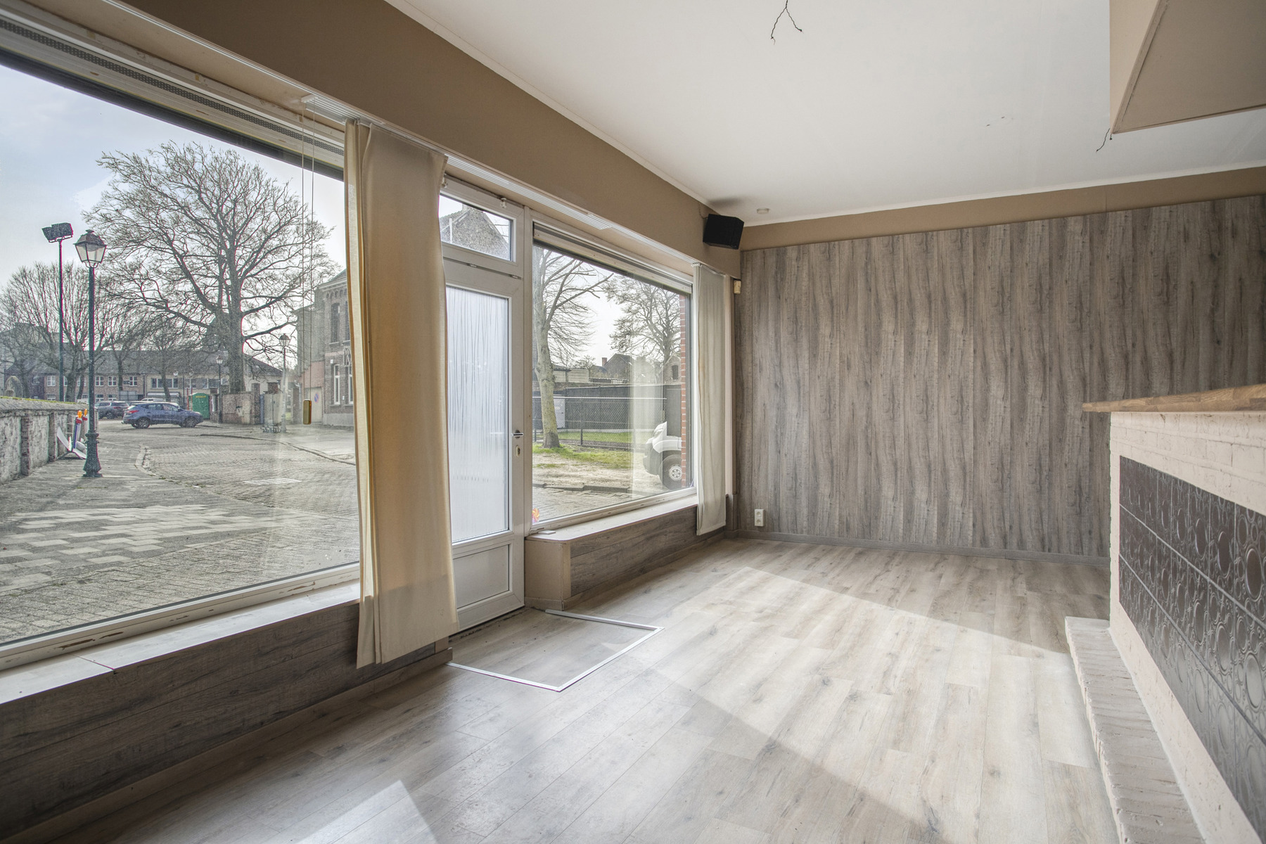Handelspand / woning in het centrum van Schellebelle - foto 4
