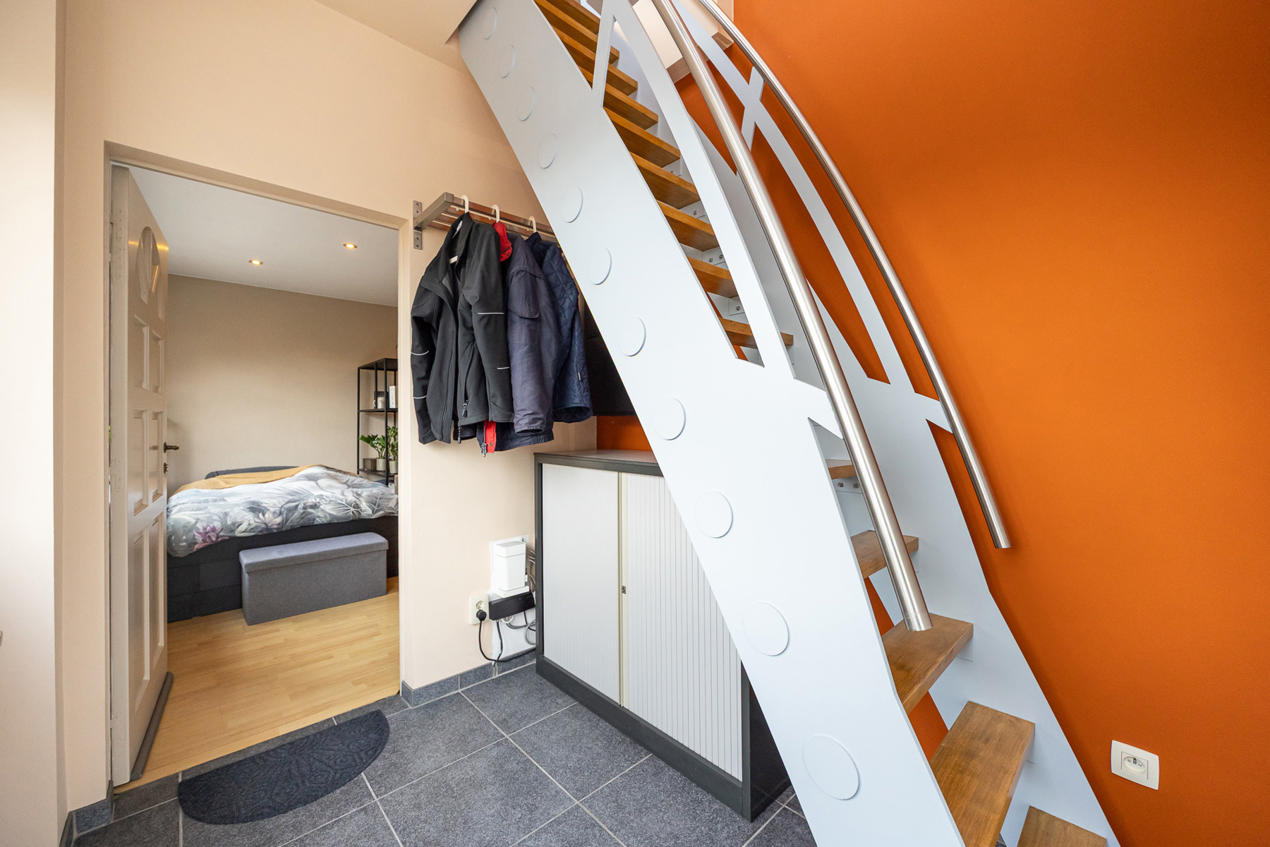 Woning met 3 slaapkamers en dubbele carport. - foto 5