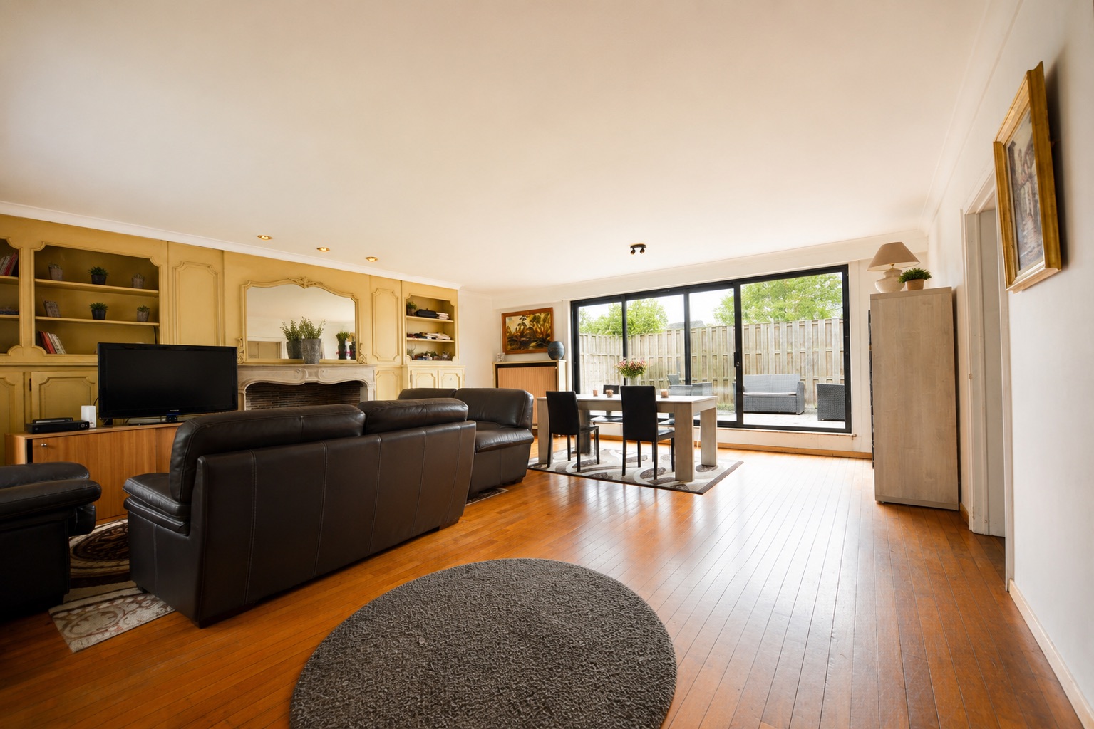 Uitstekende vastgoedinvestering bestaand uit 2 restaurants en een appartement voor 795.000 EUR - foto 5