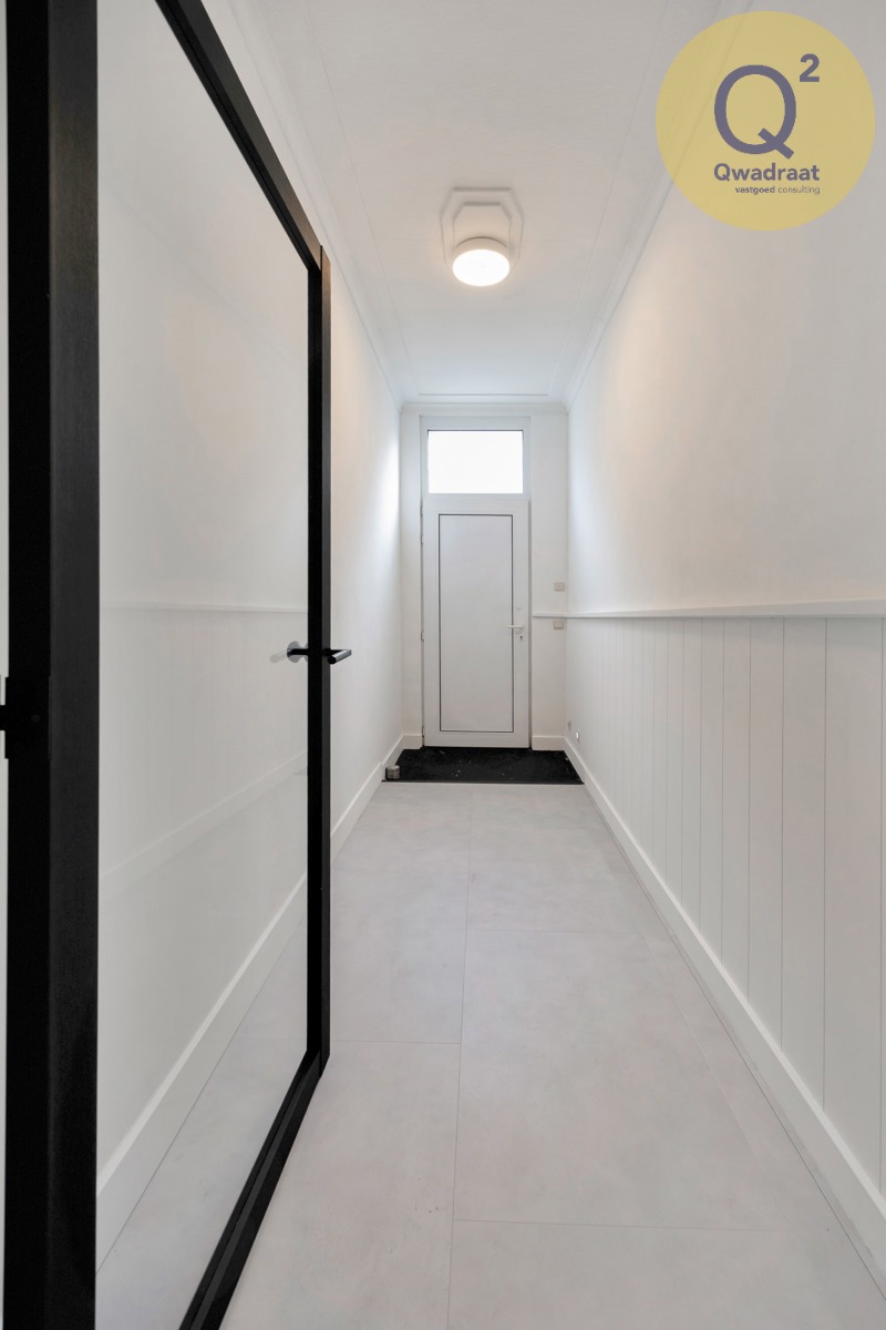 Gerenoveerde instapklare woning met grote tuin - foto 4