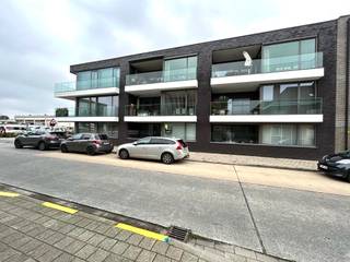 BEZOEK AANVRAGEN ENKEL MOGELIJK VIA VOLGENDE LINK: https://verlinden.mijnhuurprofiel.be/property/2b5e3afe-9ba0-483e-aec9-4f07e04bdb0eDit gelijkvloers...