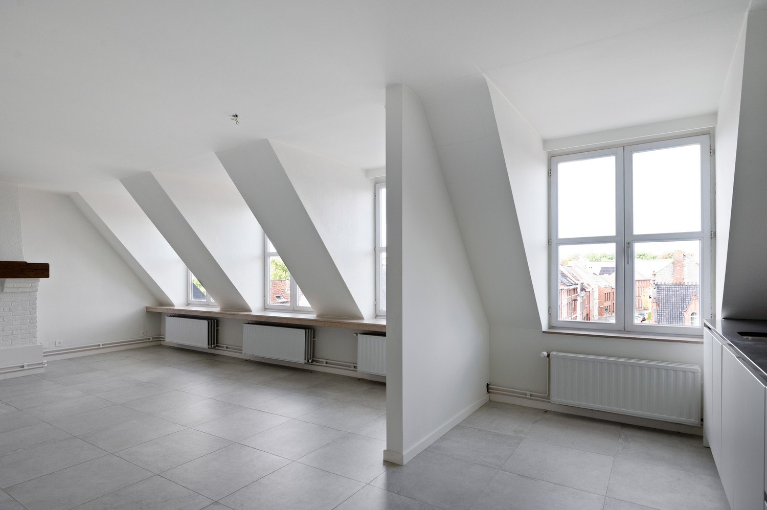 Lichtrijk, instapklaar dakappartement met 2 slaapkamers nabij het Zimmerplein in Lier! - foto 4