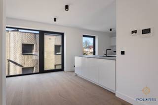 Welkom in deze schitterende bel-etage gelegen op wandelafstand van het station, in een autoluwe straat.(verkoop onder registratierechten)Met een...