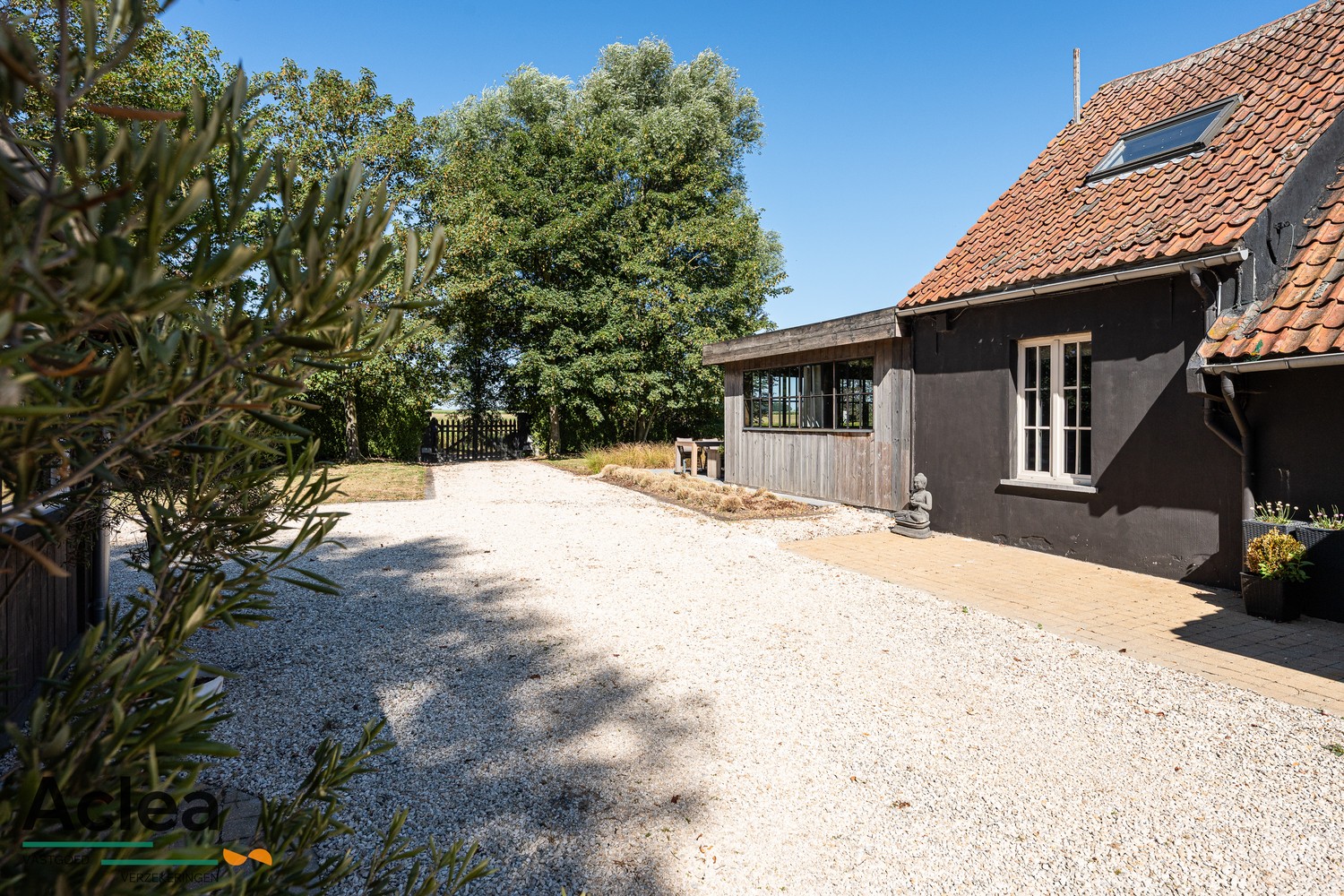 Karaktervolle hoeve op een uitzonderlijke locatie in Adegem - foto 4