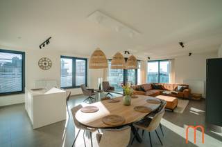 Exclusief appartement op de 5de verdiepingOntdek dit prachtig, volledig ingericht appartement gelegen op de 5de verdieping van de prestigieuze...