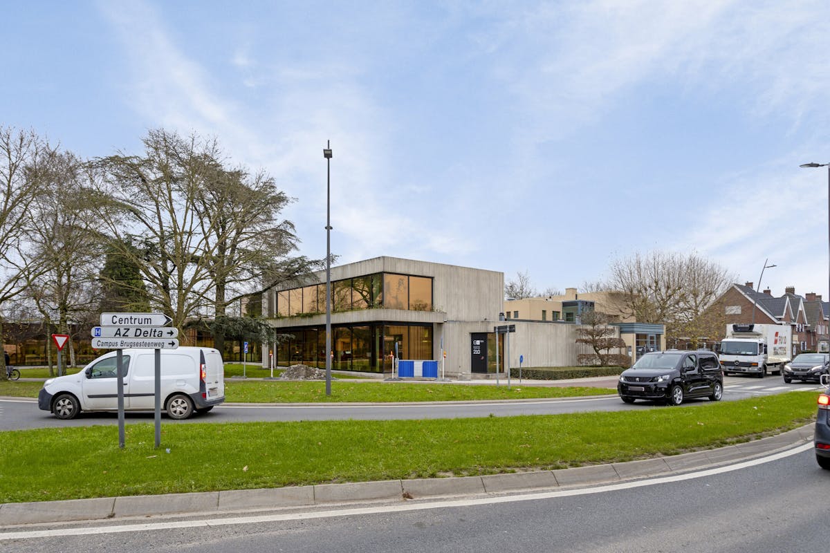 Kantoorgebouw op toplocatie met private parking - foto 5