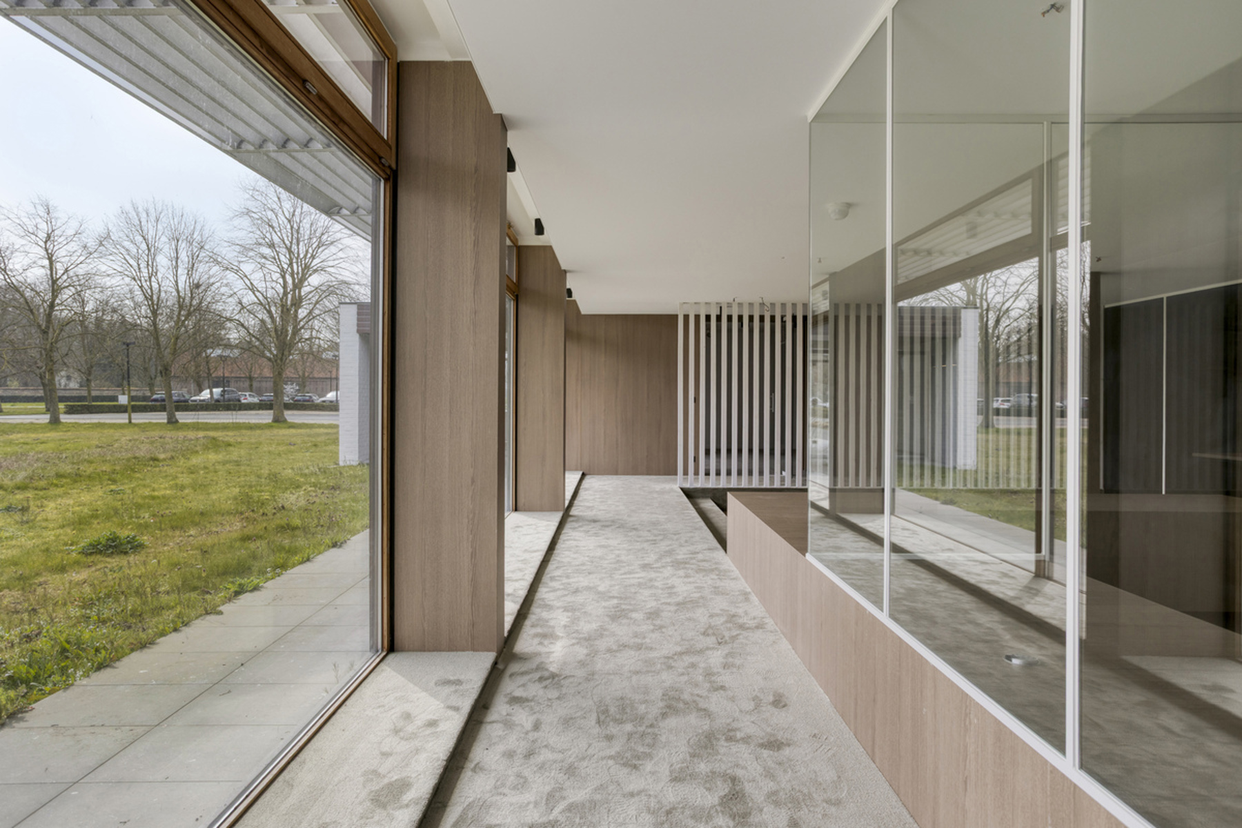 Exclusieve en centraal gelegen handelsruimtes in Loppem - foto 3