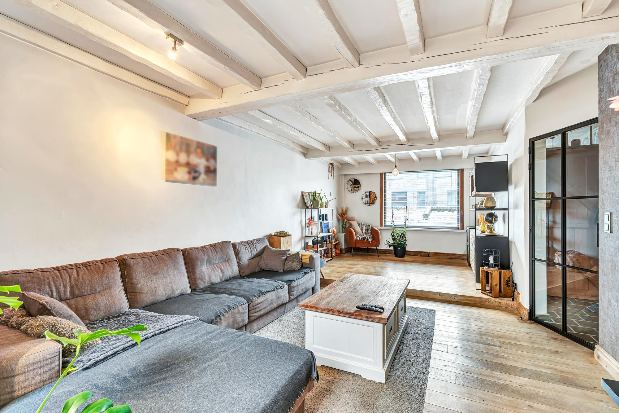 Instapklare gezinswoning met achteruitweg en garage - foto 3