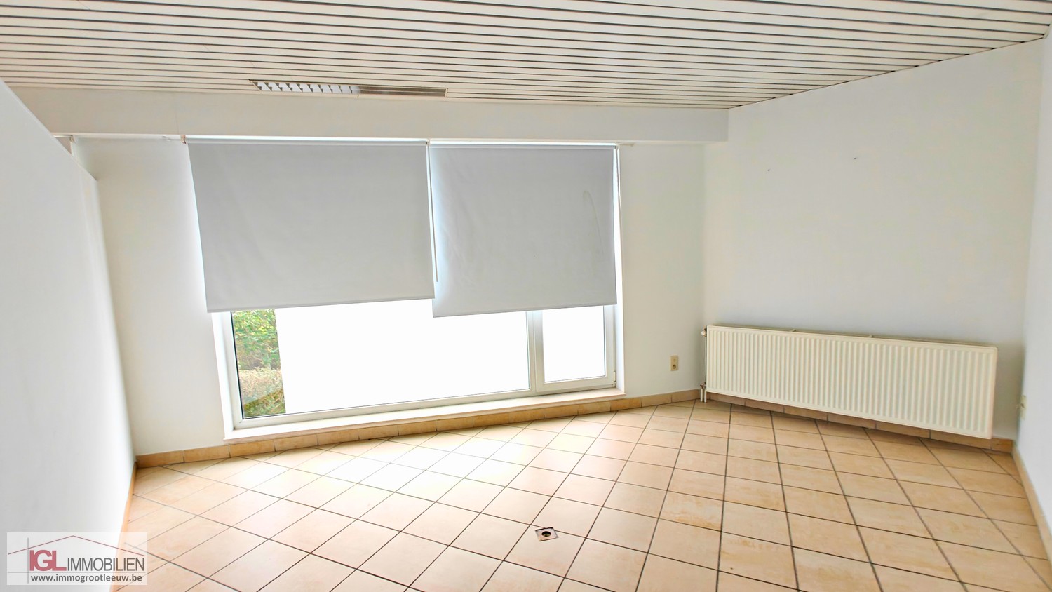 Handelsgelijkvloer met veel visibiliteit te koop - photo 5