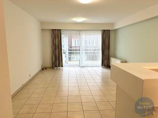 Op zoek naar een unieke plek aan de Belgische kust waar comfort, ruimte en locatie samenkomen? Ontdek dit charmante 2-slaapkamerappartement in het...