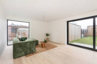 [[ DIT PAND NEEMT DEEL AAN DE ERA OPEN HUIZEN DAG OP 14/3 VAN 17:30 TOT 18:30 ]]Te koop: ruim gelijkvloers appartement in Buggenhout, op korte...