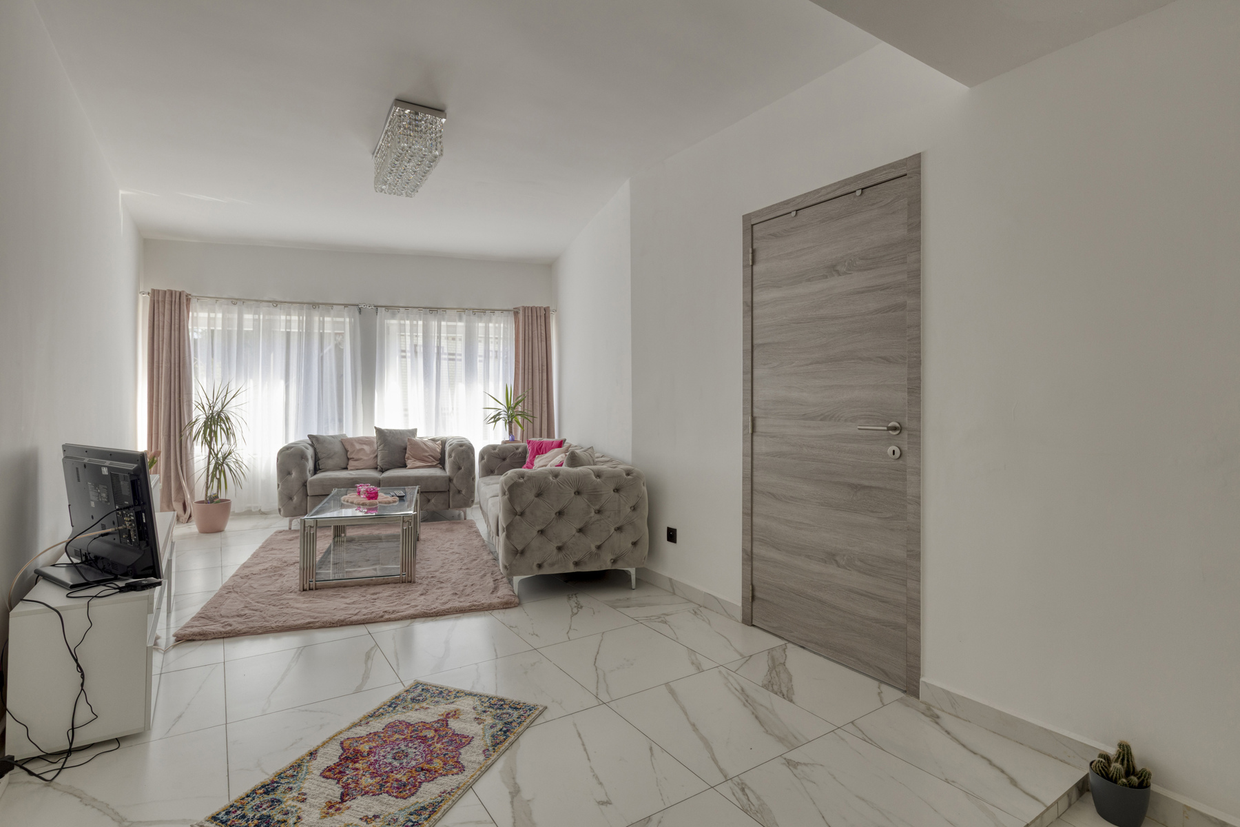 Ruime bel-etage met 4 slaapkamers en handelsruimte - foto 4