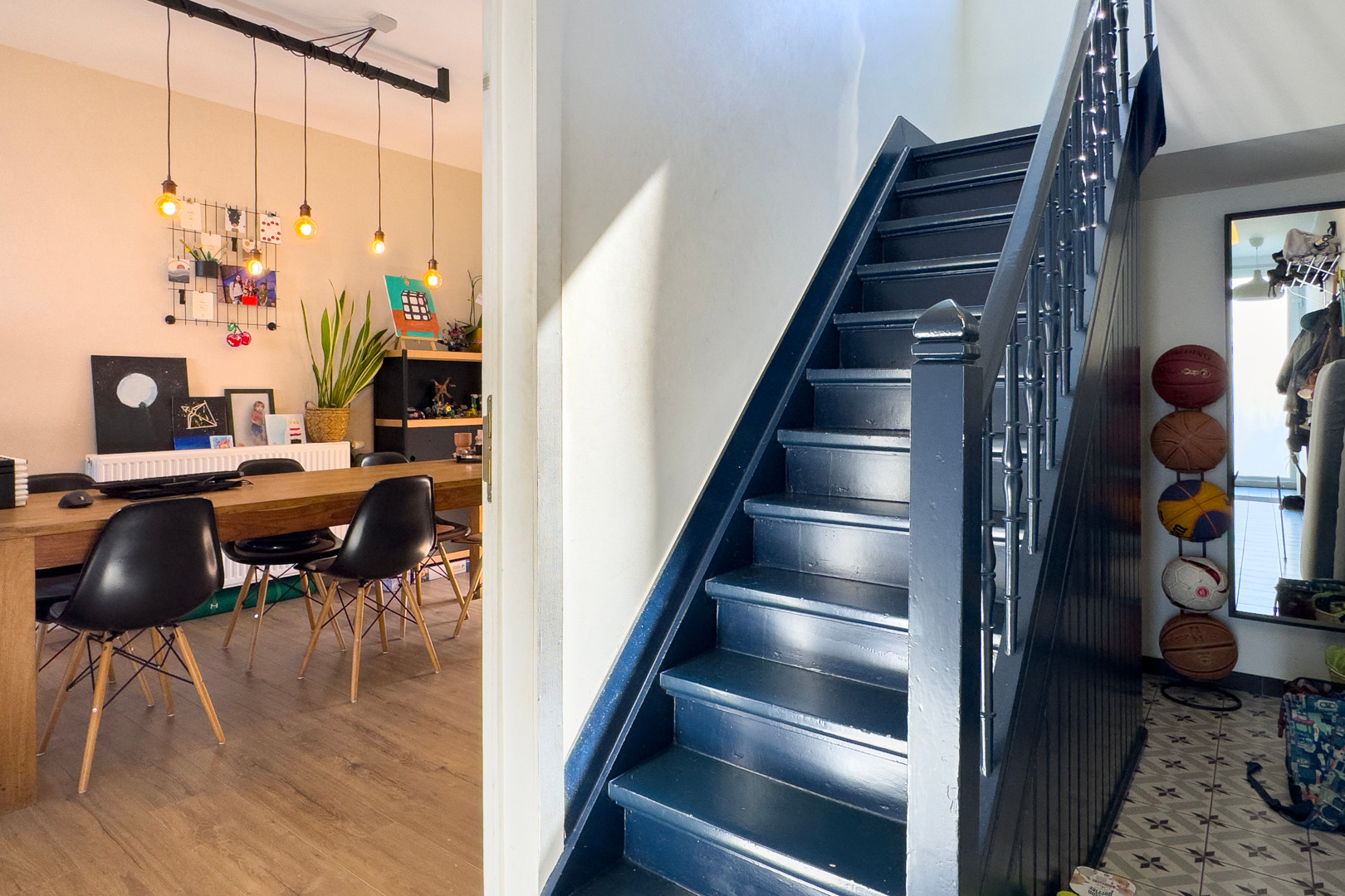 Instapklare woning met 3 slaapkamers en tuin te koop op goede ligging in Melle. - foto 3