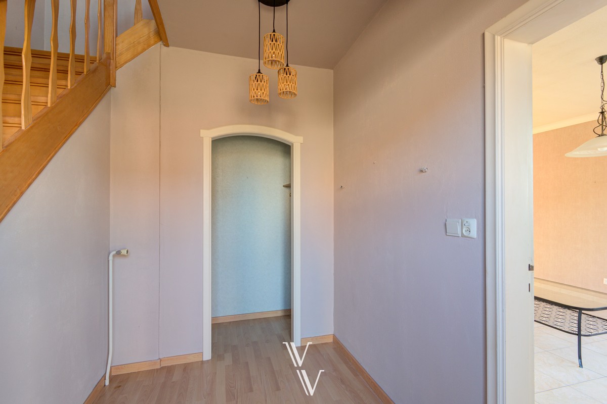 Charmante vrijstaande gezinswoning met tuin en oprit - foto 5