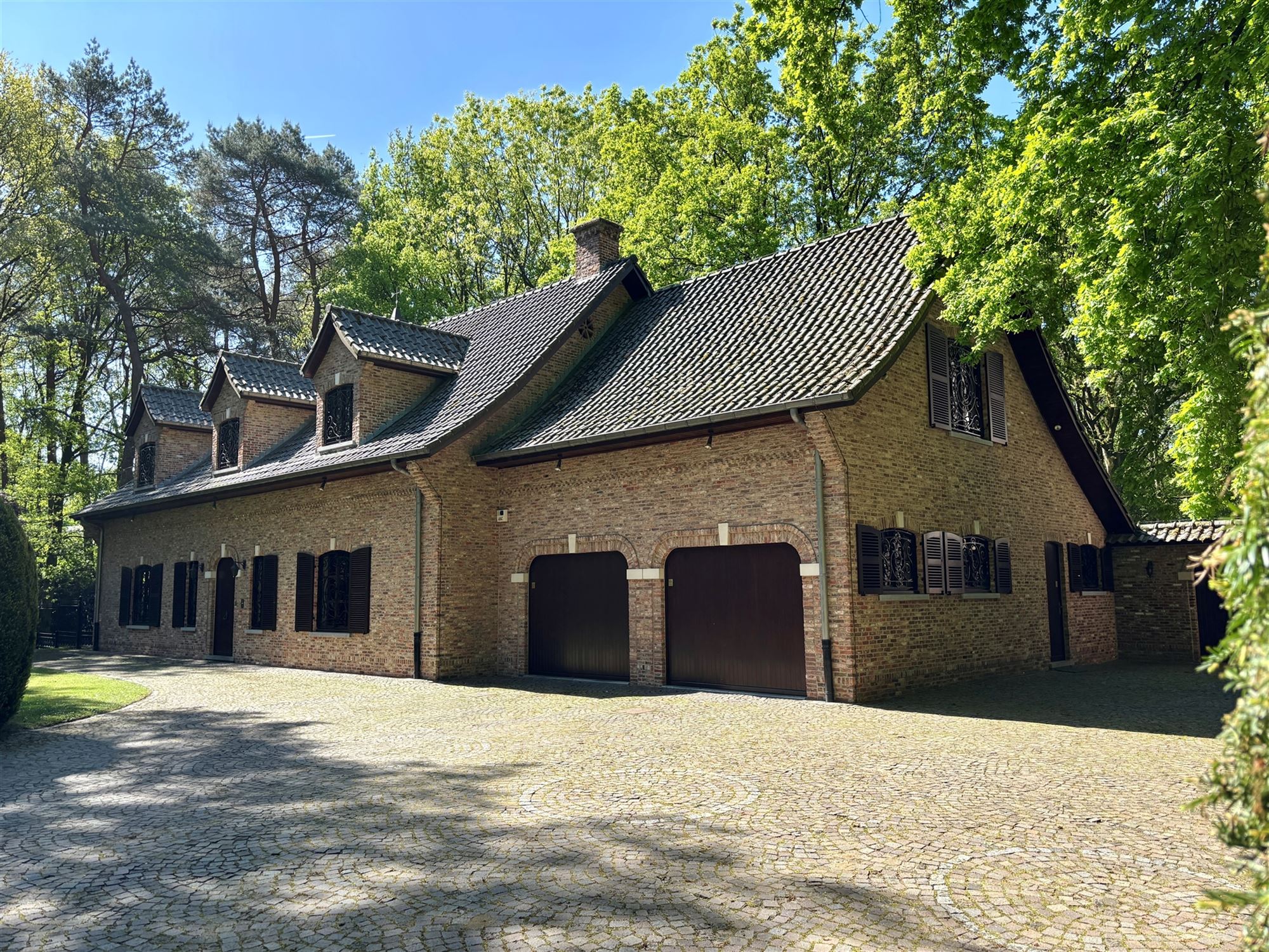 Ruime villa met vele mogelijkheden op ruim 1Ha - foto 4
