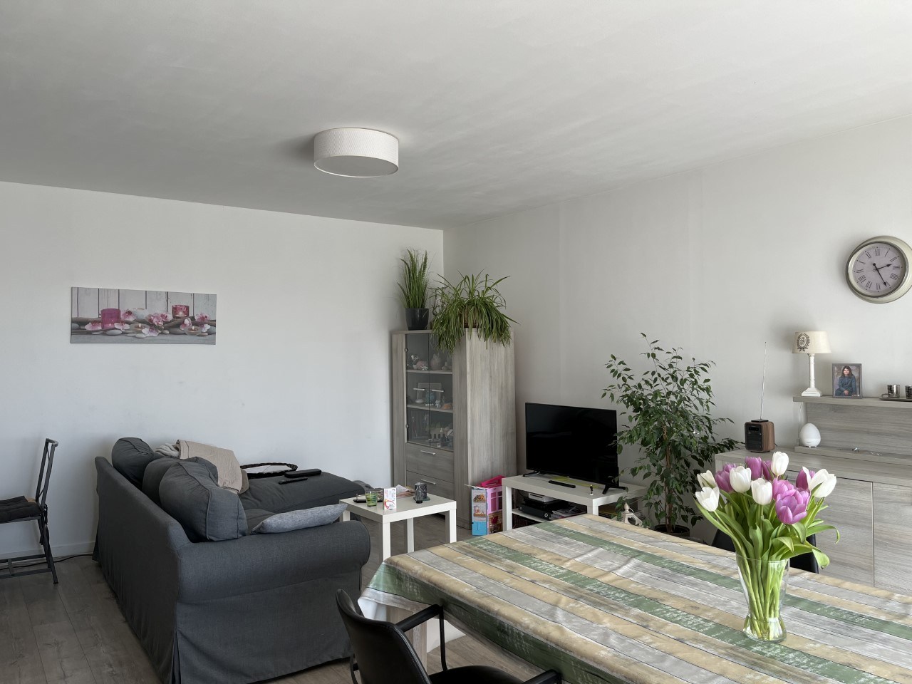 Centraal gelegen appartement met twee slaapkamers. - foto 4