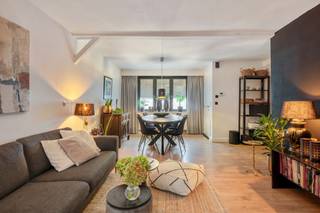 Heerlijk huis in bruisend BorgerhoutWelkom in de Leescorfstraat: een brede, rustige straat in een van de meest geliefde stukjes van Borgerhout. Hier...