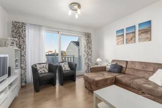 Instapklaar 2-slaapkamerappartement (±71 m²) met 2 badkamers en terrassen Goed onderhouden appartement met lichtrijke leefruimte, volledig uitgeruste...