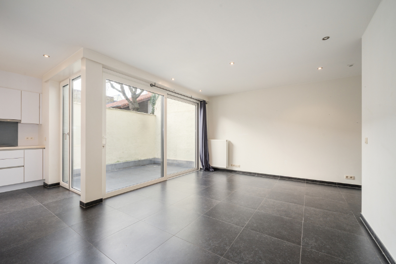 Gerenoveerde rijwoning te centrum Roeselare - foto 3