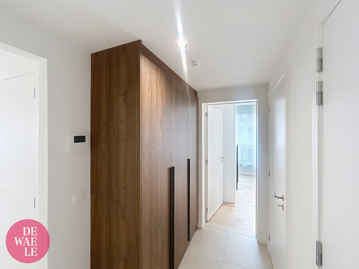 Tour &amp; Taxis - nieuwbouw 2 slaapkamer appartement en parking - foto 5