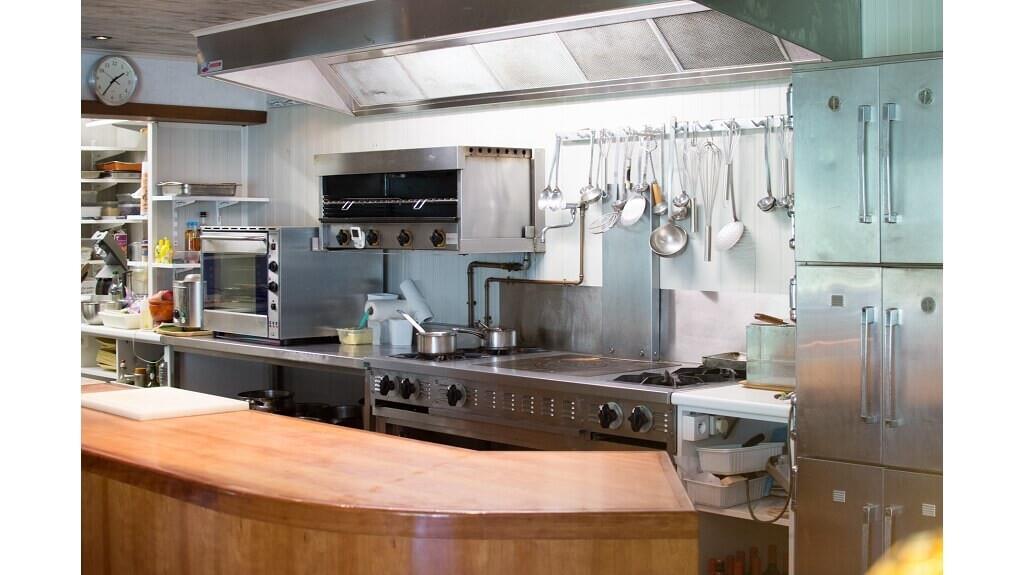 Charmehotel met 10 kamers te koop in Oudenburg - foto 5