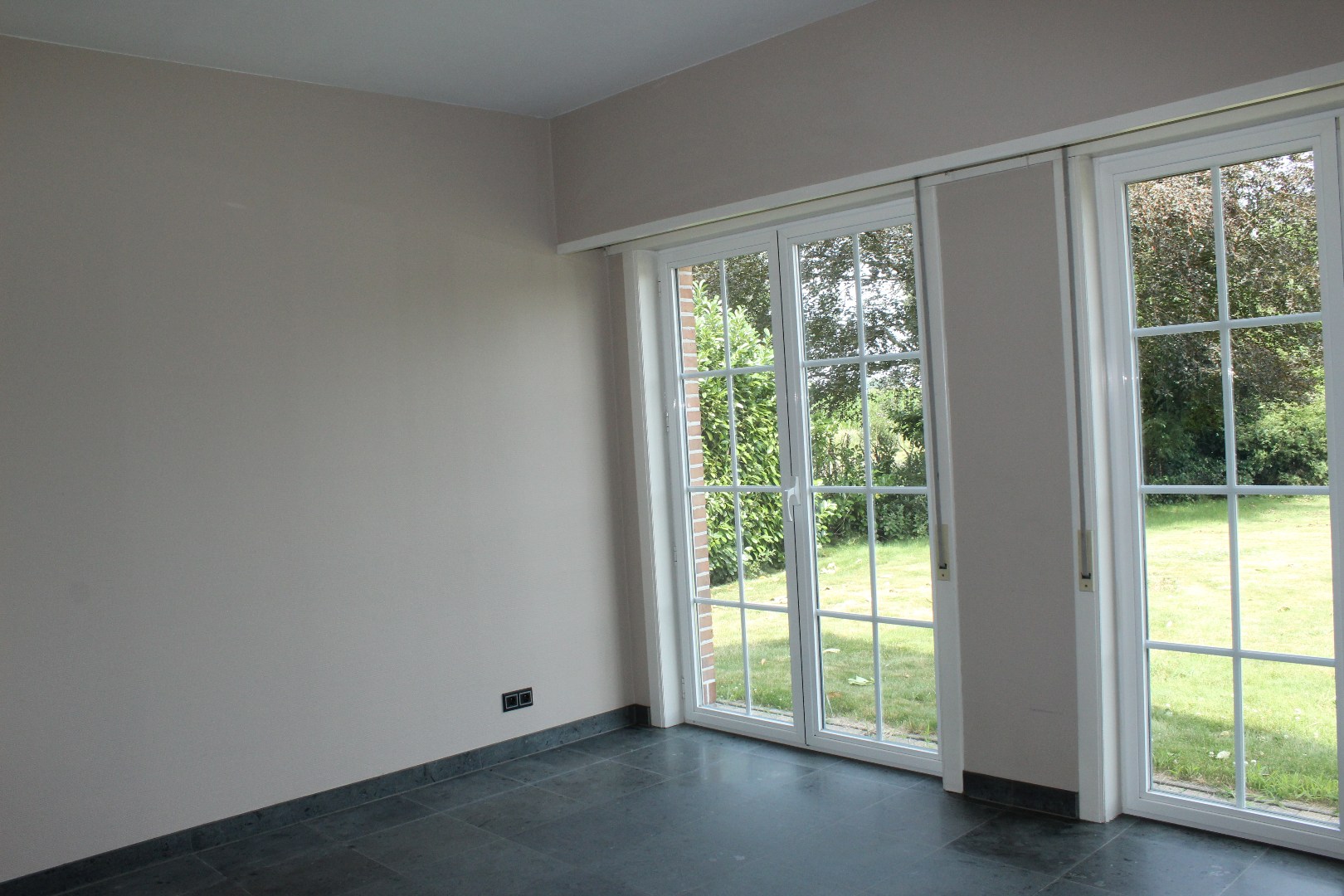 Sint-Gillis-Waas - Open bebouwing met 3 grote slaapkamers, garage, tuin. - foto 4
