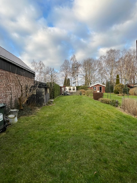 Stuk bouwgrond van 417 m² voor gesloten bebouwing, naast nr. 44 (breedte stuk grond +/- 8m). - foto 4