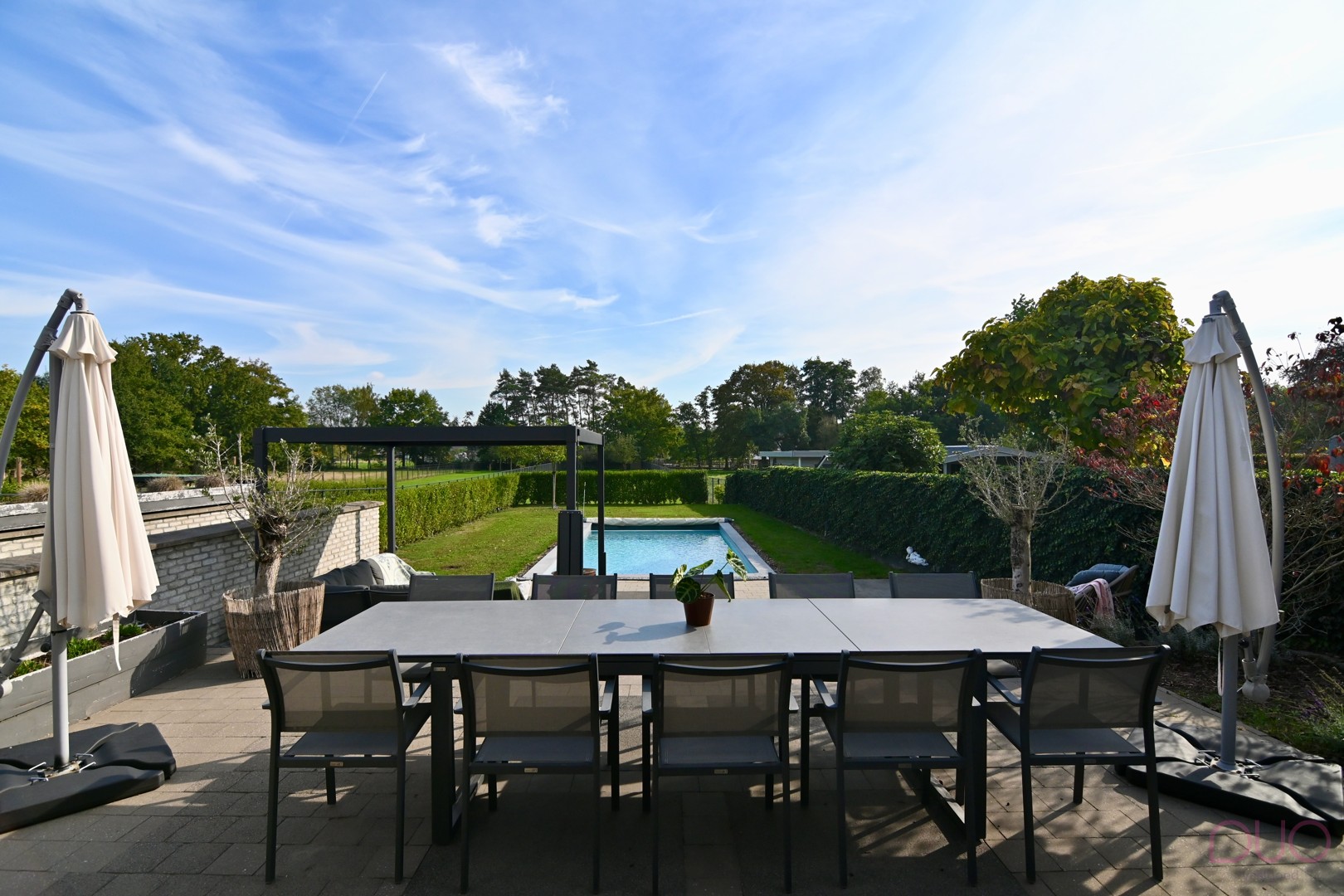 Knappe instapklare villawoning met vijf slaapkamers, verwarmd zwembad op 21a59ca - foto 4