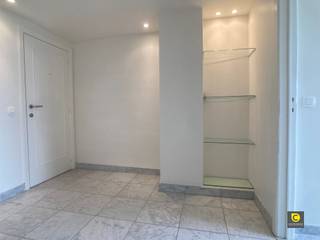 Riant 6 slaapkamer appartement met 2 badkamers en 2 terrassen!Dit ruim en lichtrijk appartement van maar liefst 158m² bevindt zich op de 7e...