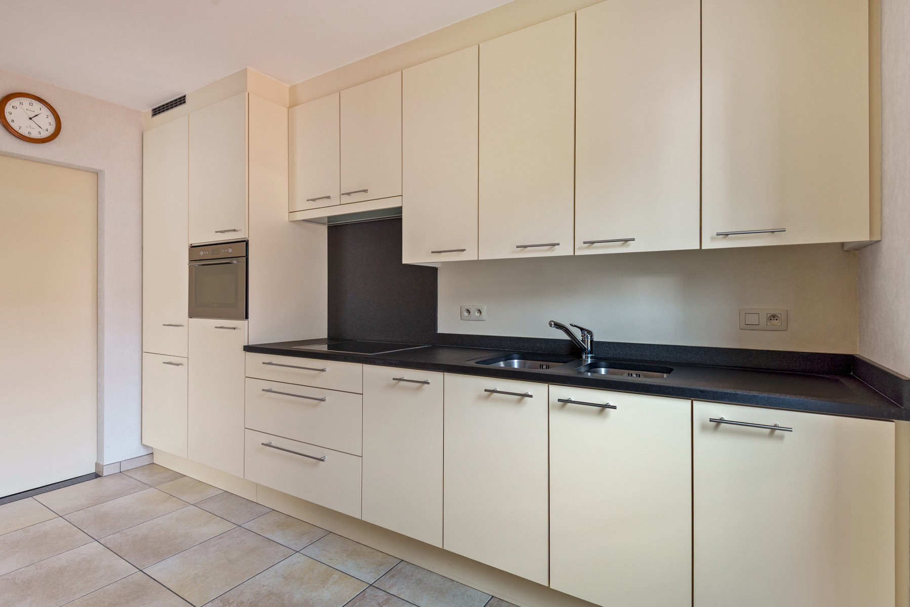 Lichtrijk hoekappartement gelegen in centrum Aartselaar - foto 3