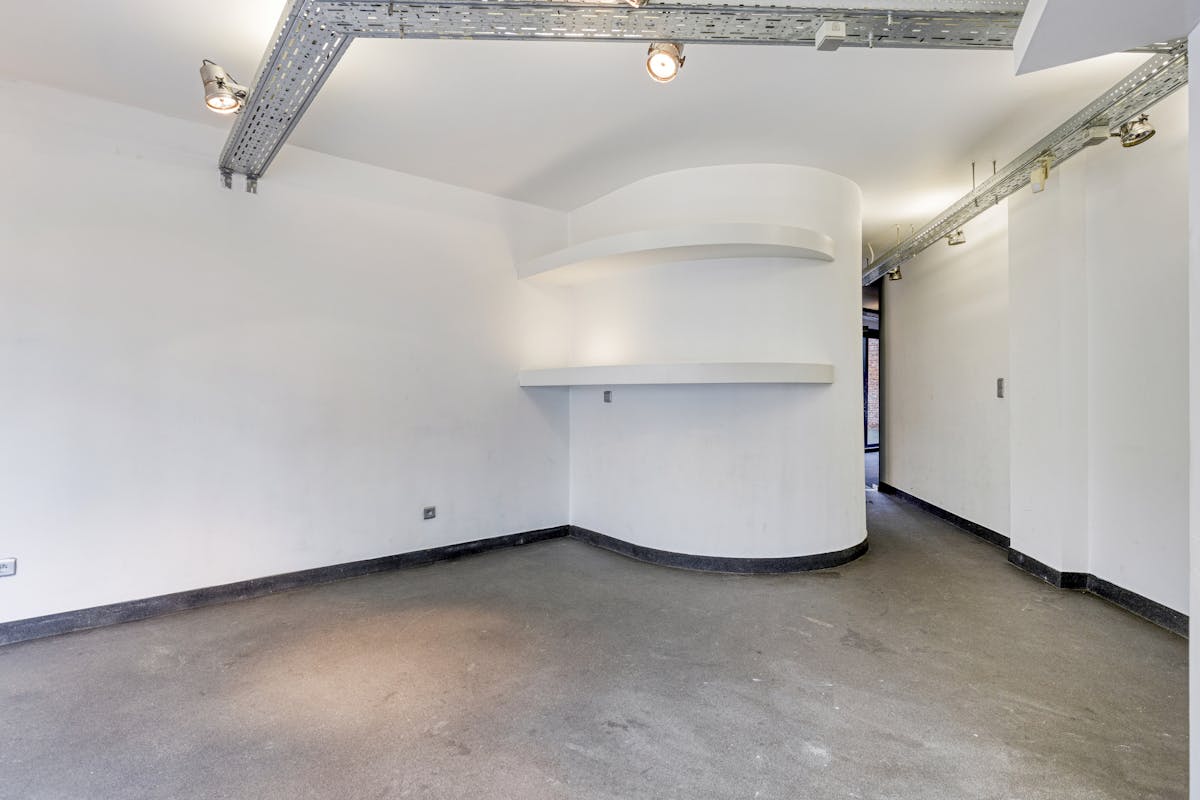 Studio with practice or office space in Borgerhout - photo 3