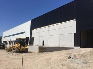 Built To Suit :Magazijn unit WH15 : 12.477m²- Terrein1 laaddock per 1.000 m²- Vrije hoogte: 12,20 m- Vloerbelasting magazijn: 50 kN/m²- Volledig...