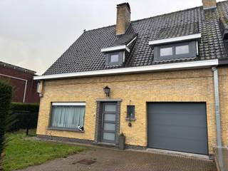 Maison à louer à Furnes