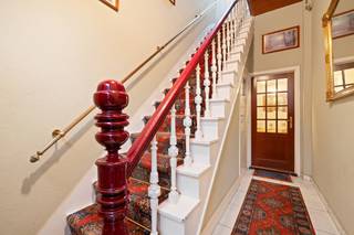 Te koop: Ruime gezinswoning in het hart van Vilvoorde, op wandelafstand van winkels, scholen en openbaar vervoer.Deze woning uit 1953 biedt...