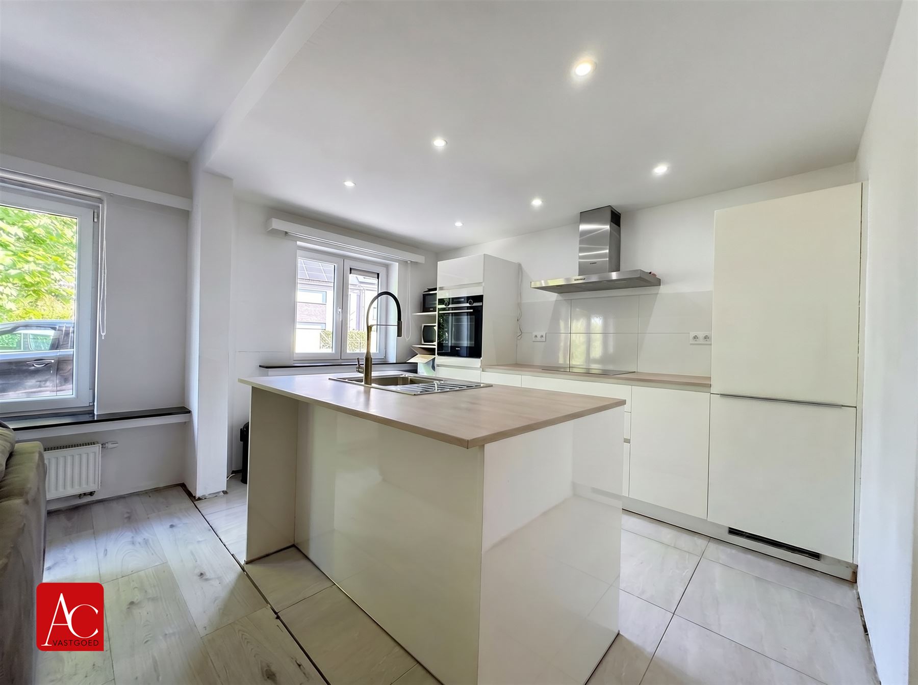 Apartment for sale in Sint-Niklaas with 2 bedrooms - photo 4