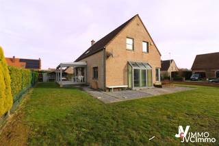 <p><span>Composition</span><span>:</span></p><p><span>Basement: cellar: 24.16 m²</span></p><p><span>First floor:'entrance hall: 10.26 m², living room: 32 m², kitchen: 22.80 m², laundry room: 4.05 m², night hall: 6.33 m², 2 bedrooms: 18.45 m² / 16.81 m², shower room: 6.59 m².</span></p><p><span>Exterior fittings: terrace: +/- 30 m², garden shed: +/- 15m²</span></p><p><span> </span></p><p><span>Equipment</span><span>:</span></p><p><span>Heating: Central oil-fired < 3000 L.</span></p><p><span>Electricity: Bi-hourly, 220 V.</span></p><p><span>Frames: PVC O/B  .</span></p><p><span>Roof: Tile, double-sided, insulated.</span></p><p><span>Kitchen:  furnished and equipped with single sink, electric hob, hood, oven, dishwasher and fridge.</span></p><p><span>Sanitary facilities: 1 shower, 2 washbasins, 1 WC.</span></p><p><span>Materials: tiled floor.</span></p><p><span> </span></p><p><span>Connections</span><span>:</span></p><p><span>Sewer: Yes.</span></p><p><span>Water: Yes.</span></p><p><span>Gas: No.</span></p><p><span>Electricity: Yes.</span></p><p><span>Telephone: Yes.</span></p><p><span>Cable TV: Yes.</span></p><p><span>This document is provided for information only and is not contractually binding. It is subject to change without notice</span></p><p><span> </span></p>