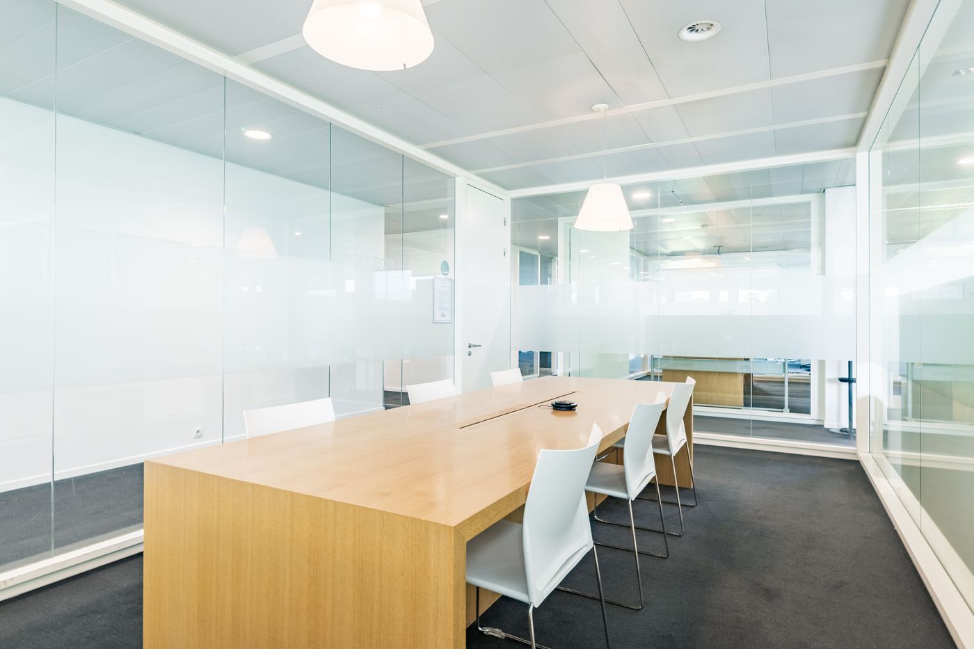 1.450 m² instapklare kantoren met visibiliteit vanop de R0 - photo 2